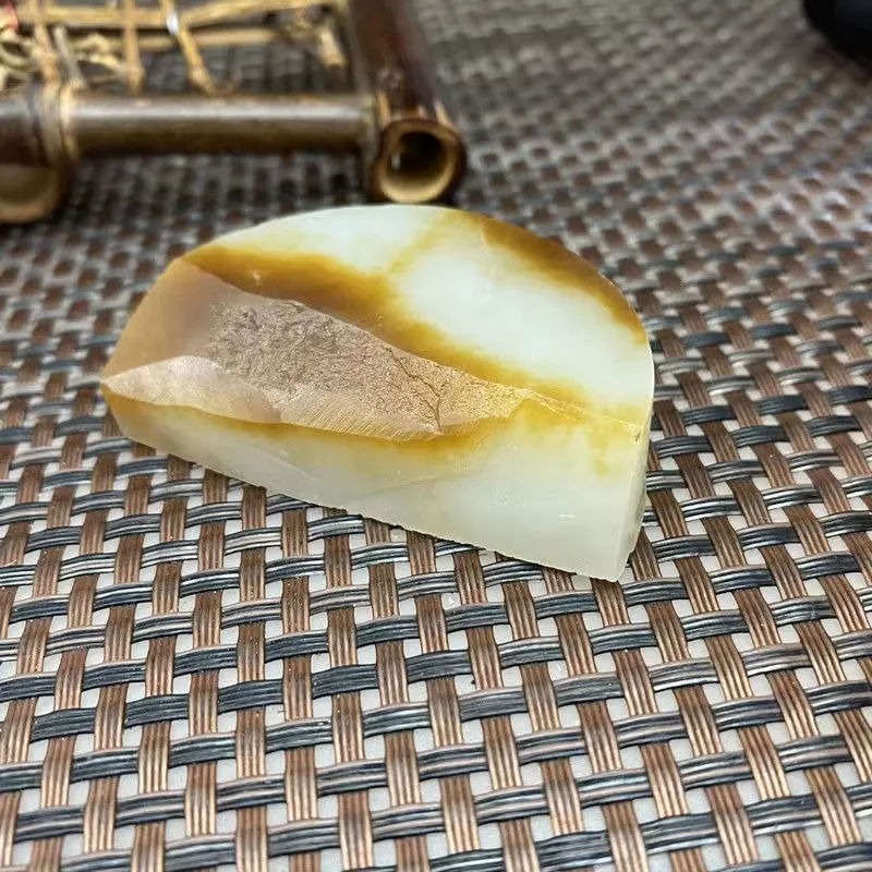 Natural Hetian Jade Rough Nephrite Raw (62g,5.6X3.4X1.4cm)