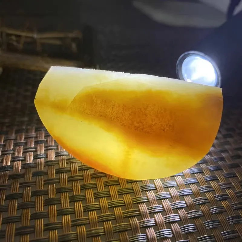 Natural Hetian Jade Rough Nephrite Raw (62g,5.6X3.4X1.4cm)