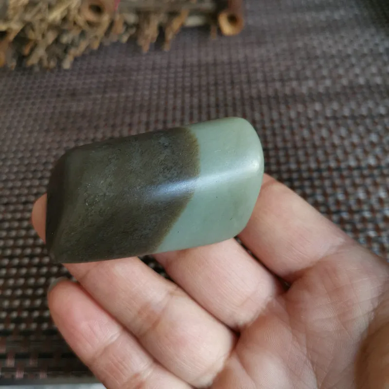 Natural Hetian Jade Rough Nephrite Raw (66g, 4.8X3X1.9cm)