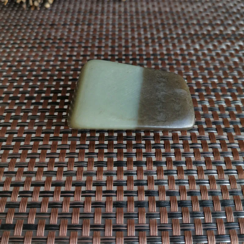 Natural Hetian Jade Rough Nephrite Raw (66g, 4.8X3X1.9cm)