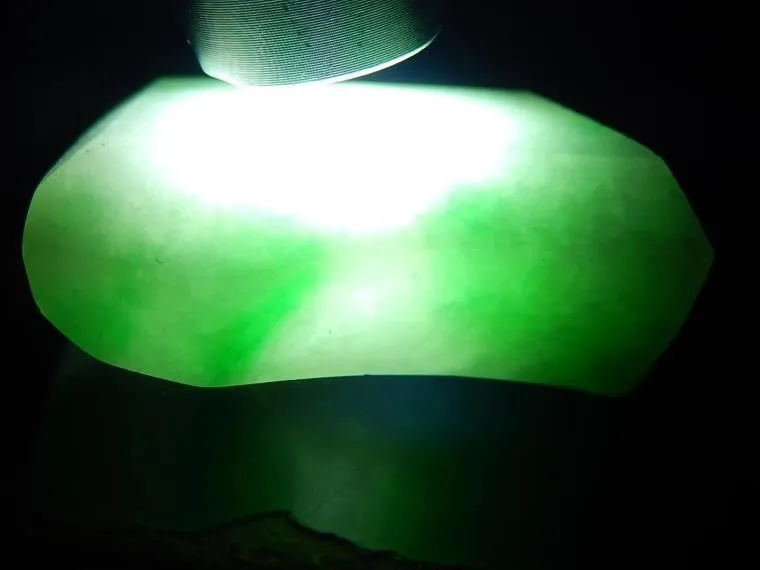Natural Jade Jadeite Raw (36g, 37X30X13mm)