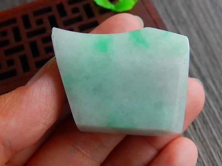Natural Jade Jadeite Raw (36g, 37X30X13mm)
