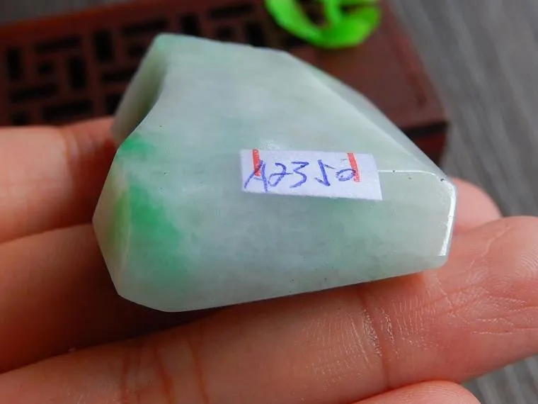Natural Jade Jadeite Raw (36g, 37X30X13mm)