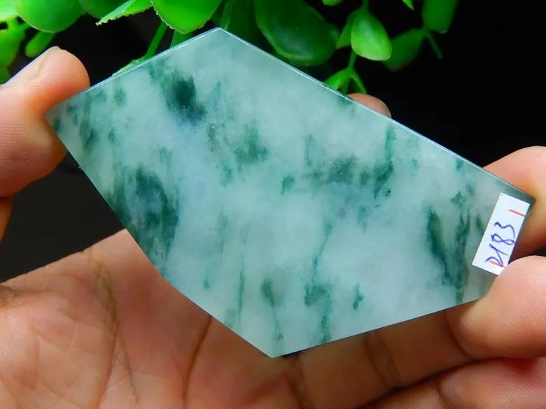 Natural Jade Jadeite Raw (39g, 77X40X5mm)