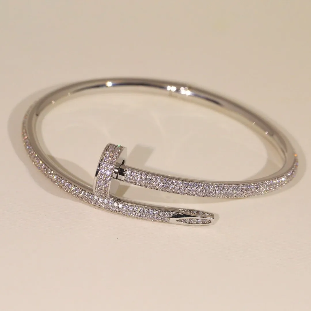 Round Brilliant Diamond Bracelet