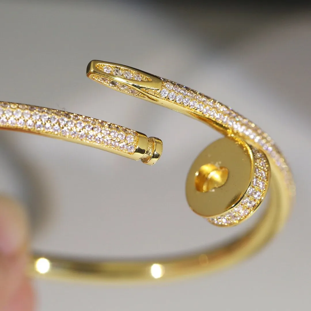 Round Brilliant Diamond Bracelet