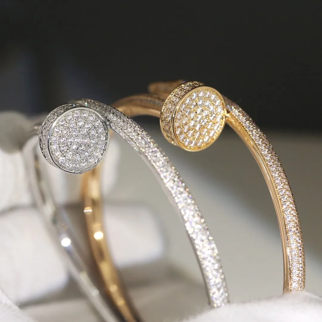 Round Brilliant Diamond Bracelet