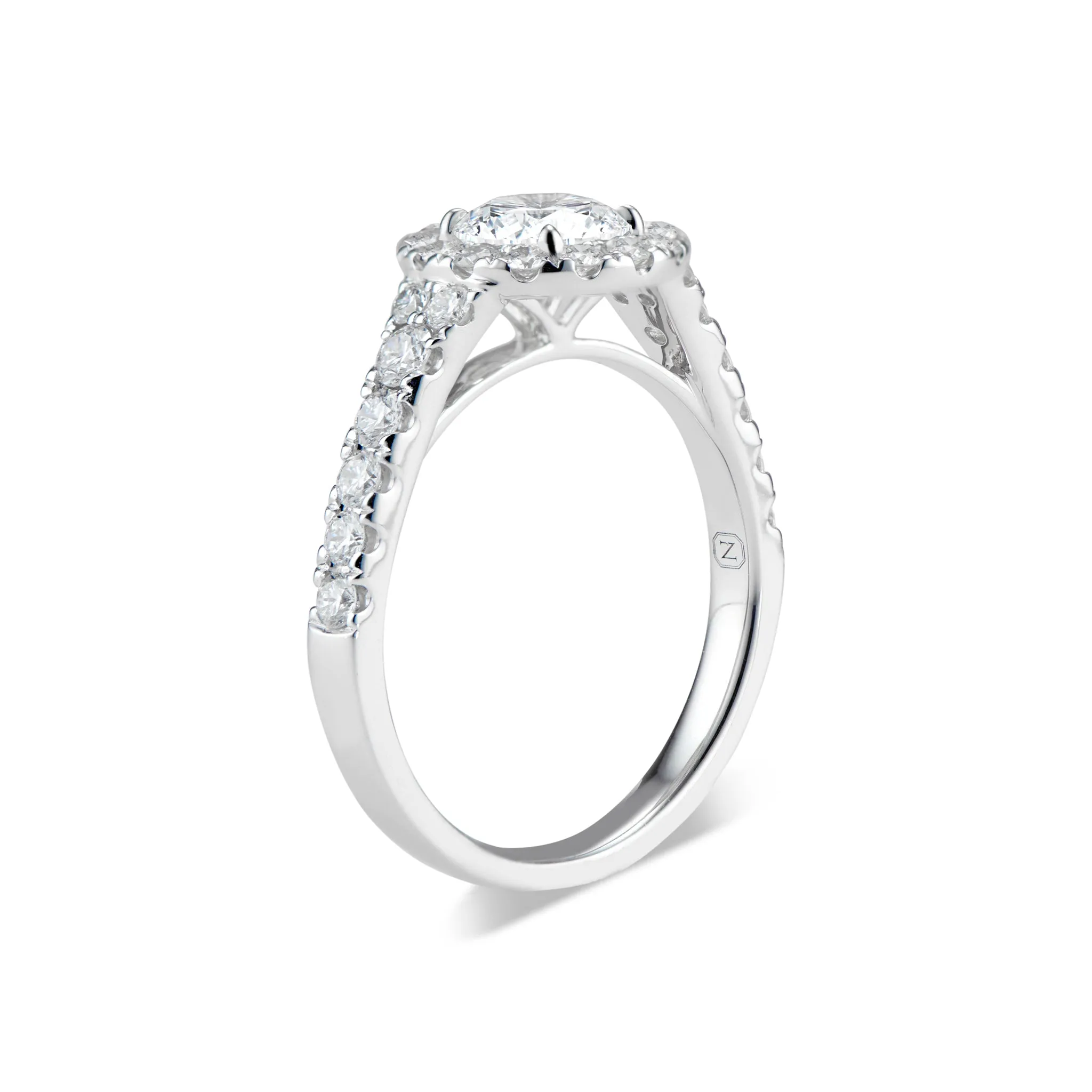 Round Classic Halo Diamond Engagement Ring