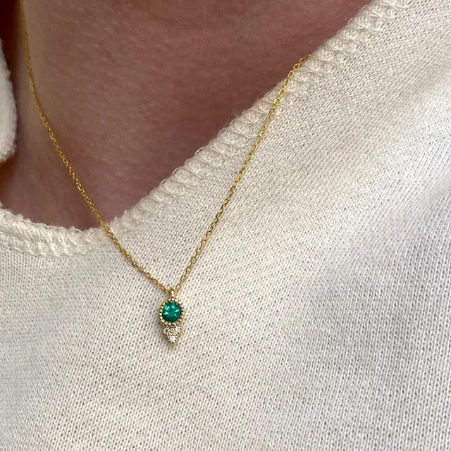 Round Emerald Crown Necklace (ready to ship option)*
