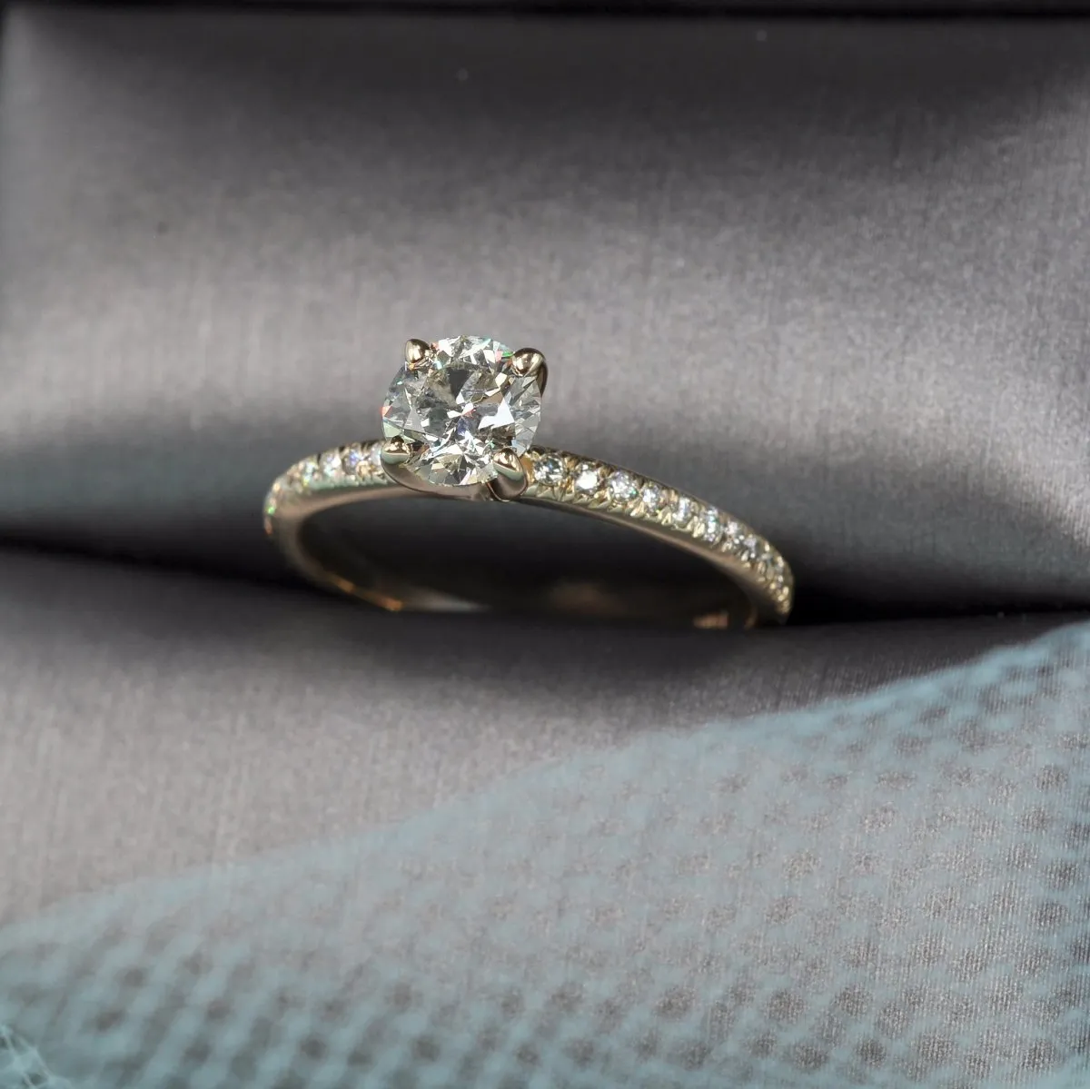Special 1.00 CT Round Cut Diamond Engagement Ring in 14KT Yellow Gold